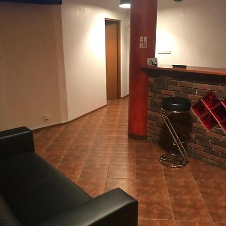A Pousada Piwnica Miechów Exterior foto